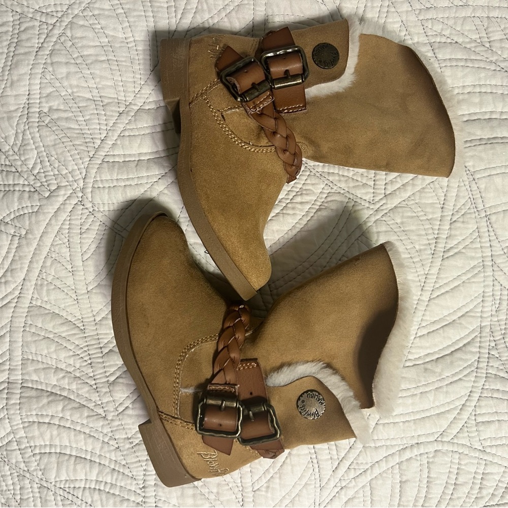 Girls blowfish boots